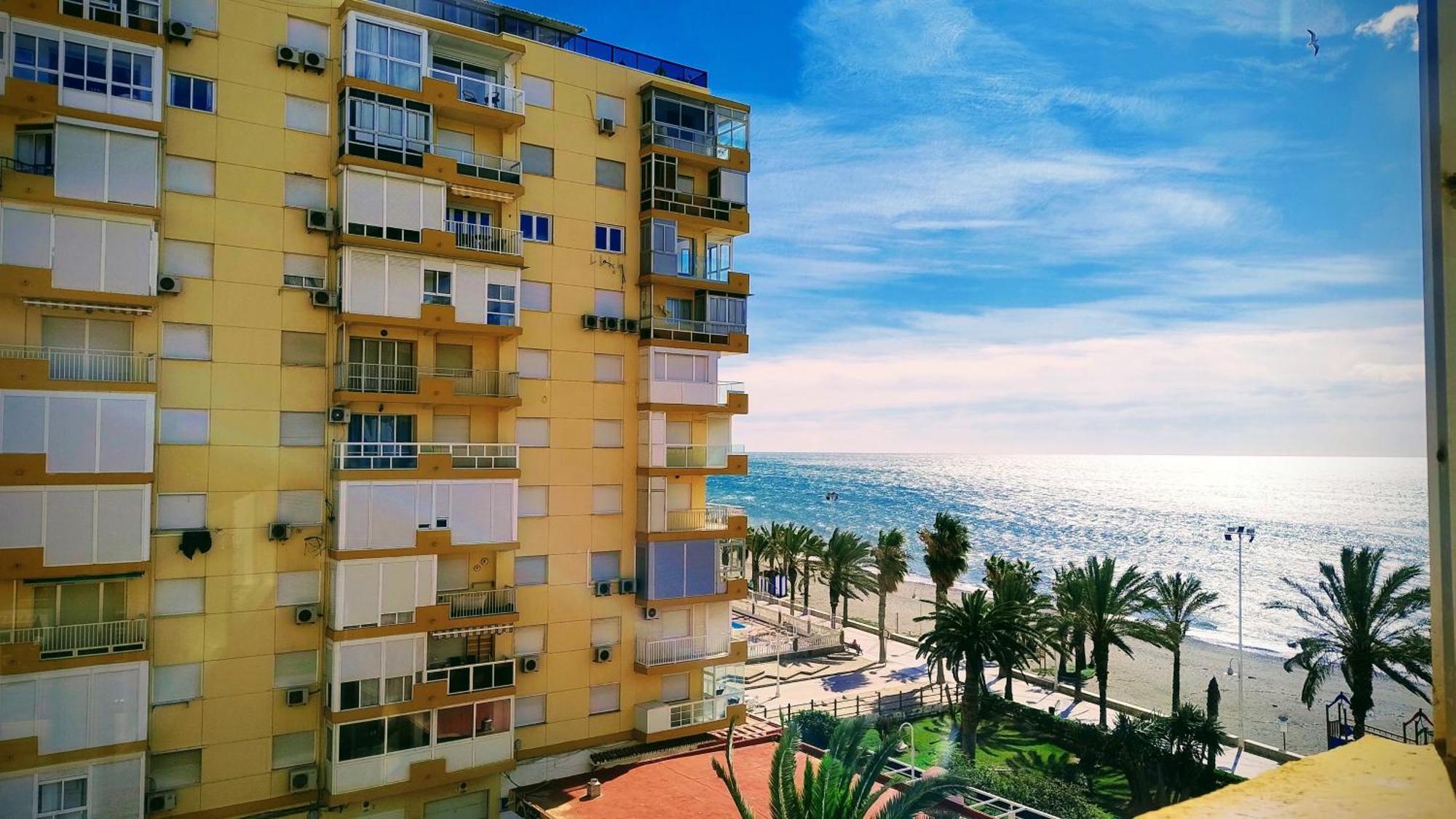 Hoja Cala Apartment Альгарробо-Коста Экстерьер фото